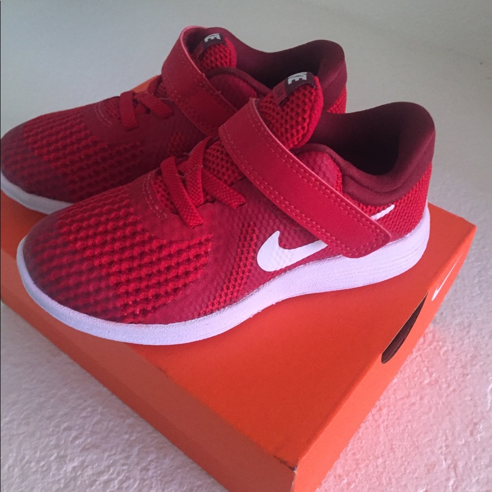 🔥🔥HOST PICK 🔥🔥NEW NIKE REVOLUTION 4 5C SNEAKERS INFANT TODDLER CHILDREN RED - Picture 3 of 8